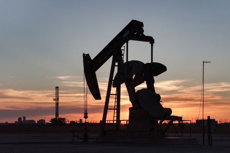 OPEC+ valuta una pausa negli aumenti di produzione dopo l’incremento di settembre